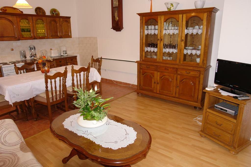 Villa Nina Novi Vinodolski Exterior foto