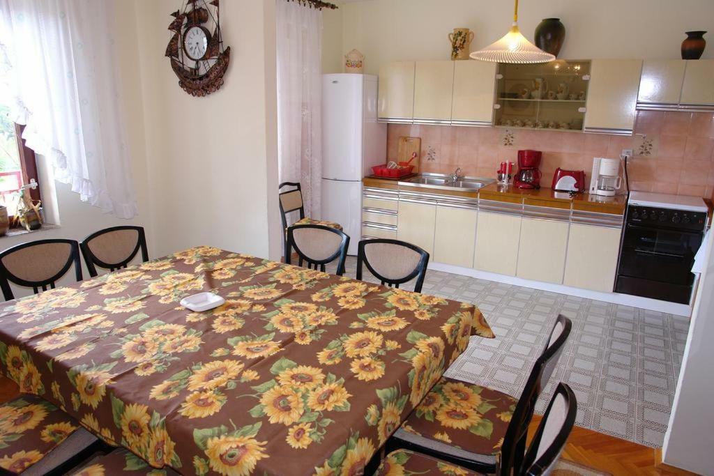 Villa Nina Novi Vinodolski Exterior foto
